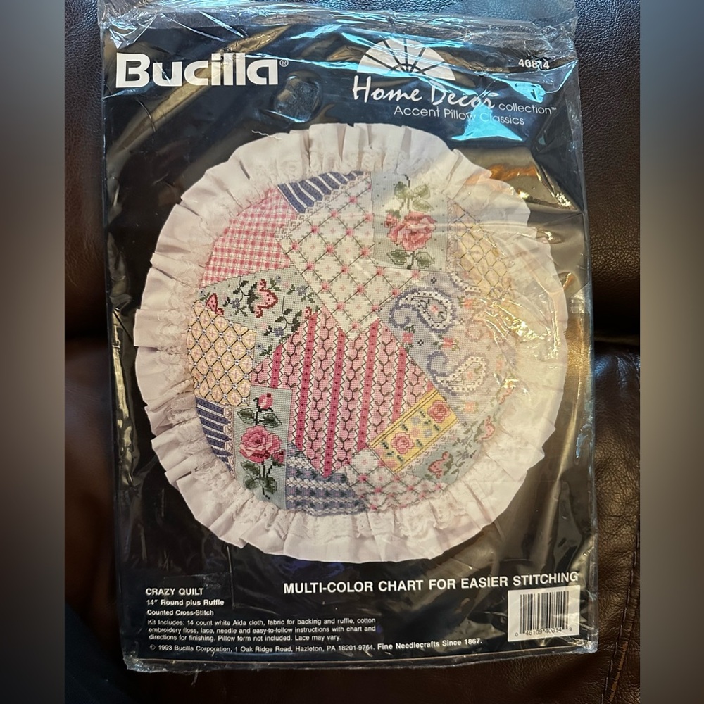1993 Bucilla Counted Cross‎ Stitch Round Pillow Kit Crazy Quilt #40814